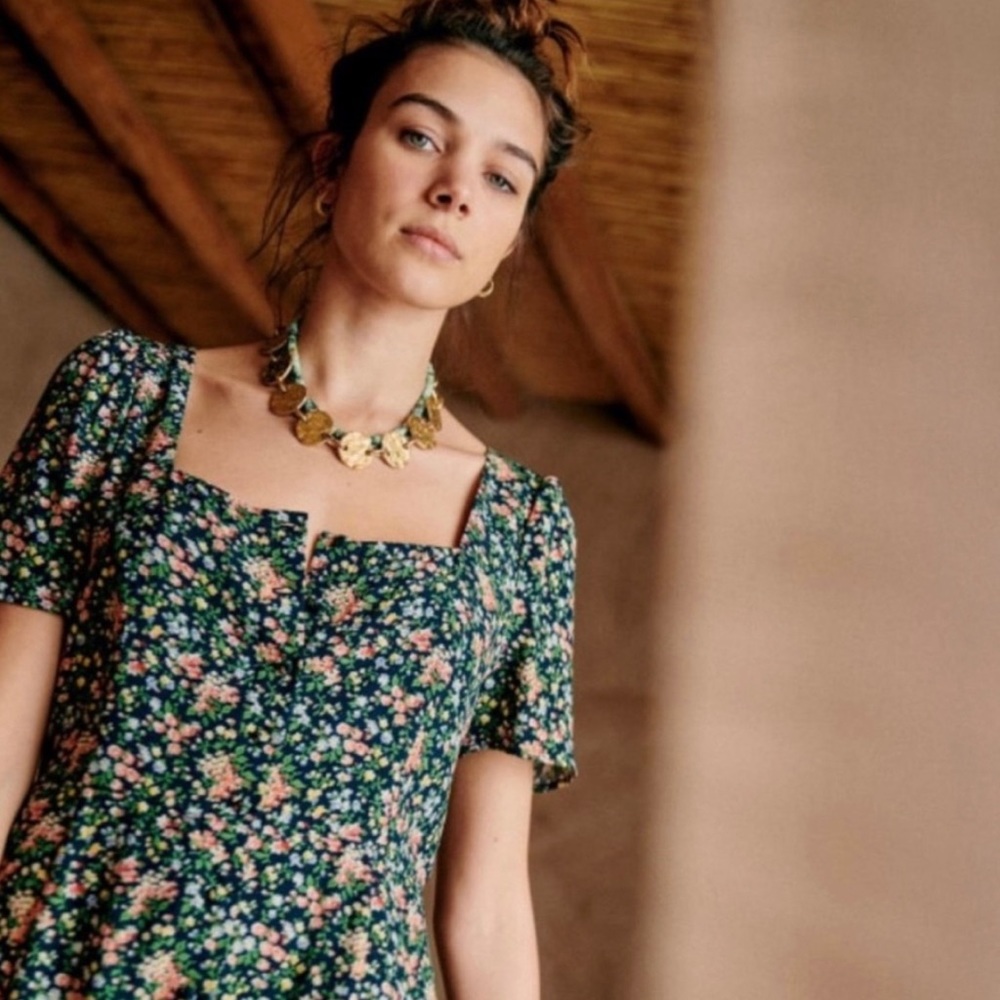 *ISO* Sezane Victoria dress in Navy Garden size 38/6